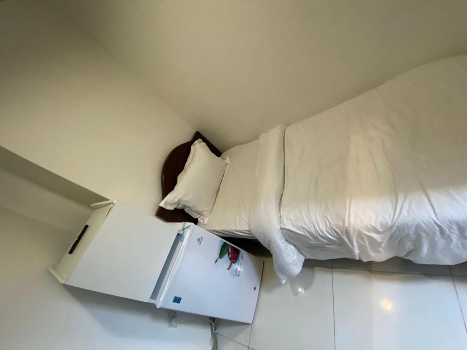 Budget Rooms With Private Bathroom For 'Girls' Only In Dubai, Marina ภายนอก รูปภาพ