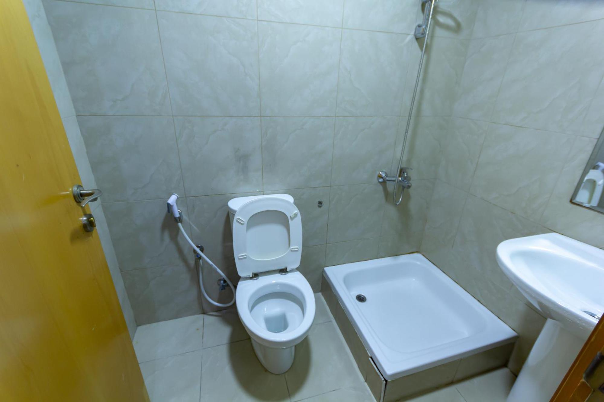 Budget Rooms With Private Bathroom For 'Girls' Only In Dubai, Marina ภายนอก รูปภาพ