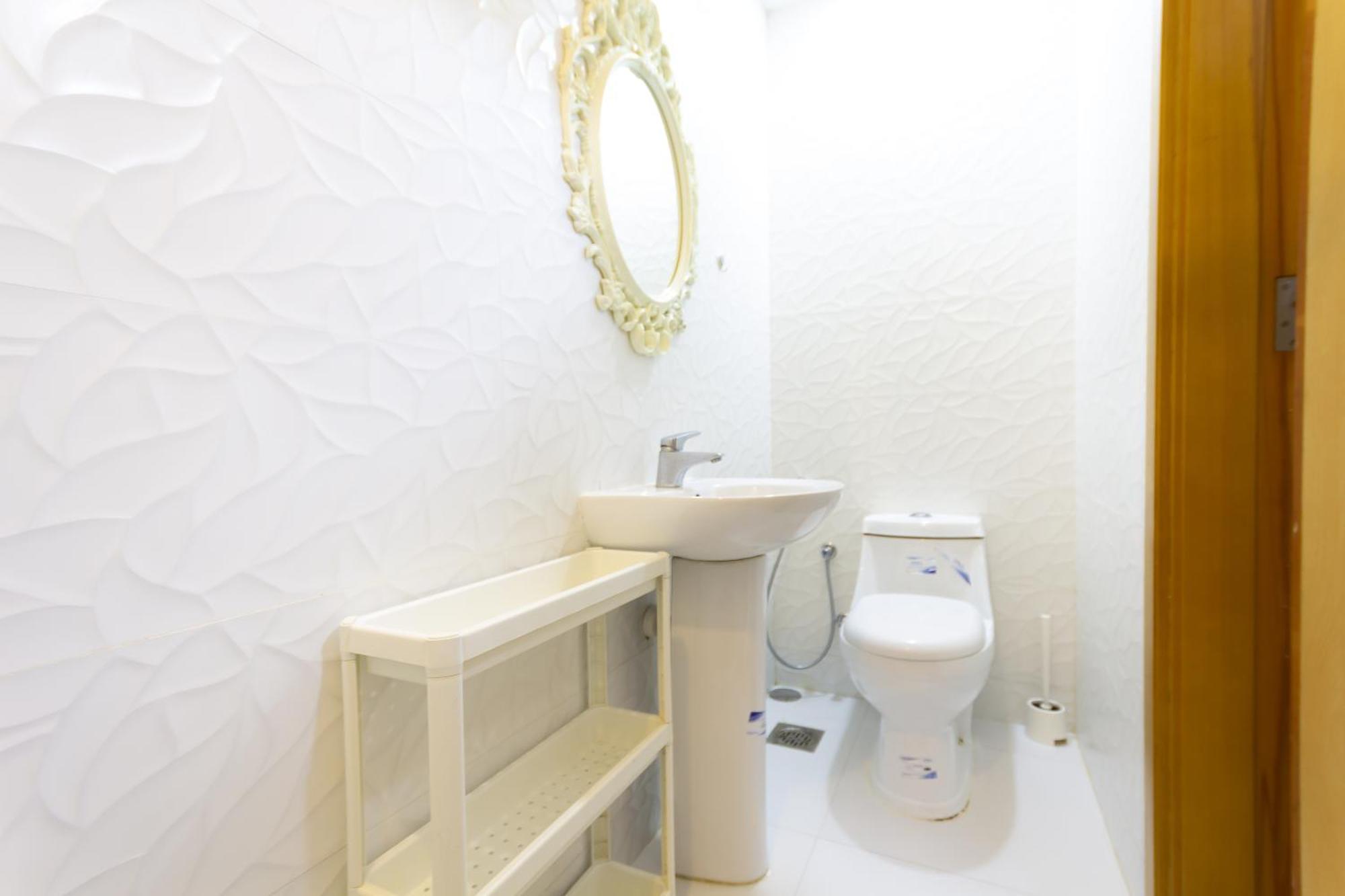 Budget Rooms With Private Bathroom For 'Girls' Only In Dubai, Marina ภายนอก รูปภาพ