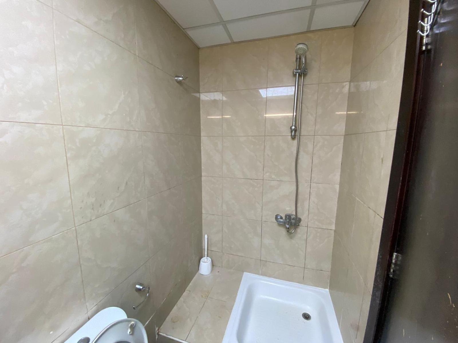 Budget Rooms With Private Bathroom For 'Girls' Only In Dubai, Marina ภายนอก รูปภาพ