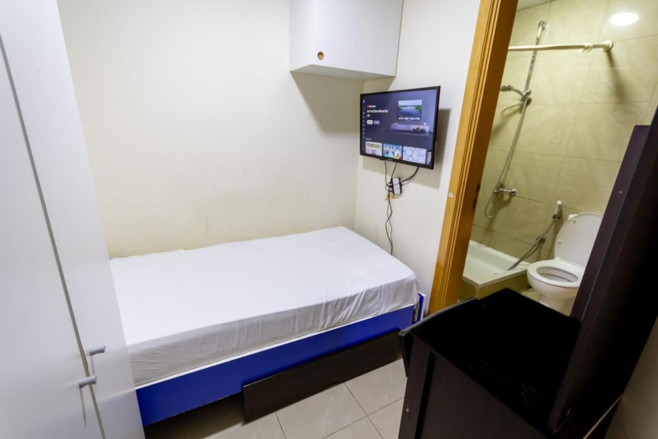 Budget Rooms With Private Bathroom For 'Girls' Only In Dubai, Marina ภายนอก รูปภาพ