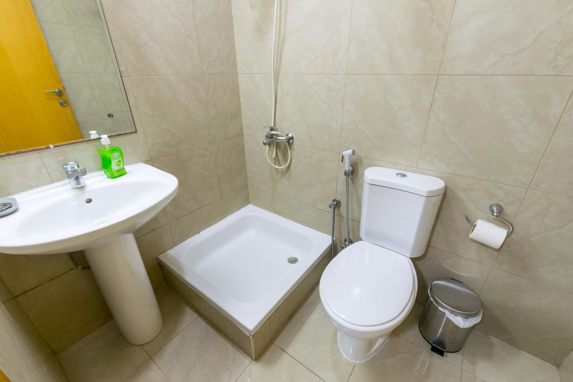 Budget Rooms With Private Bathroom For 'Girls' Only In Dubai, Marina ภายนอก รูปภาพ